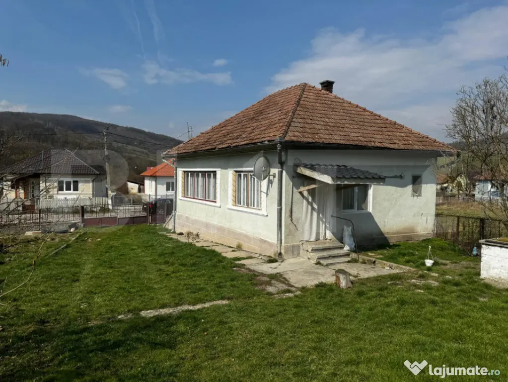 Casa de vanzare, 3 camere, 80 mp, Dej