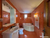 Casa 5 camere Chiajna langa padure, curte, garaj dublu