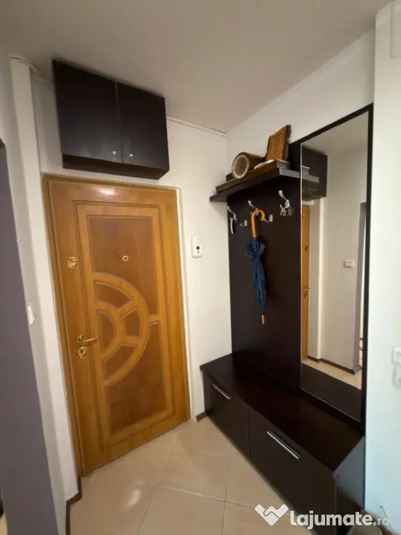 Apartament 4 camere de închiriat în zona Inel I, termen lu
