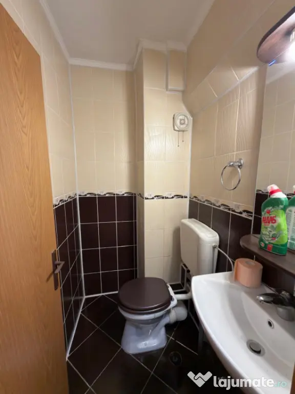 Apartament 4 camere de închiriat în zona Inel I, termen lu
