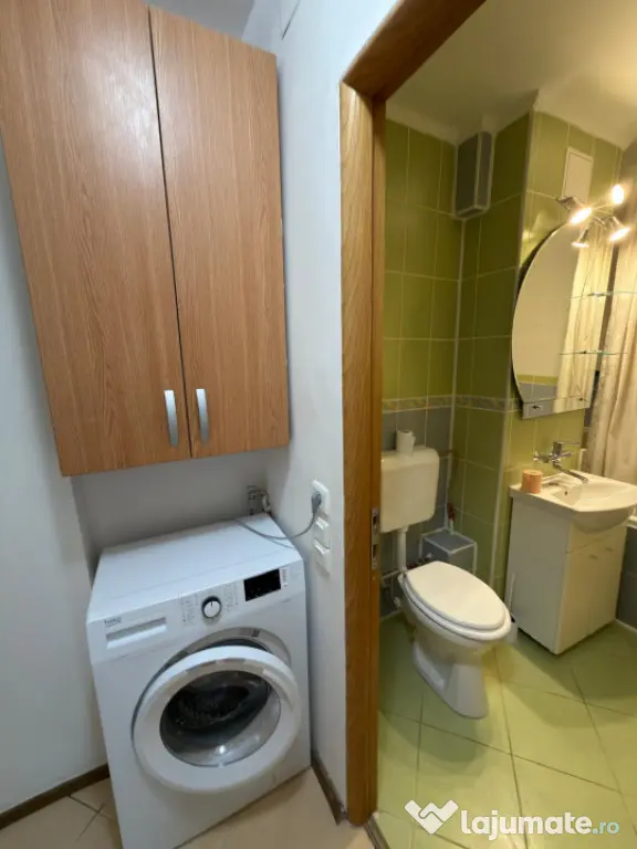 Apartament 4 camere de închiriat în zona Inel I, termen lu