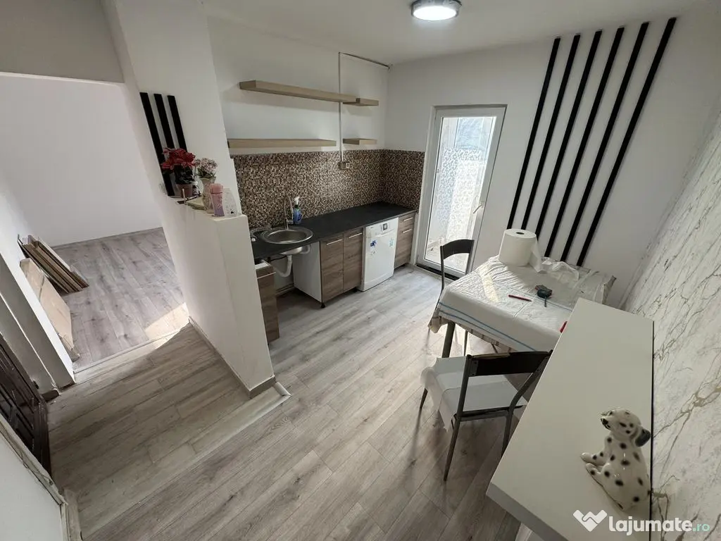 Apartament 3 camere zona Cet