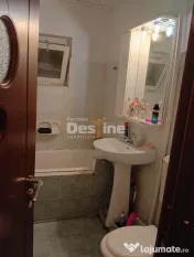 Apartament decomandat 3 camere, cartier Rovine 