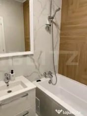 Apartament 3 camere central, 2 băi, complet mobilat și uti