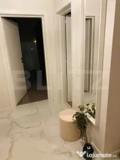 Apartament 3 camere central, 2 băi, complet mobilat și uti