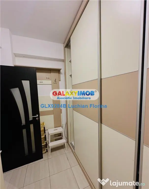 Apartament 3 camere, decomandat I 1 Decembrie