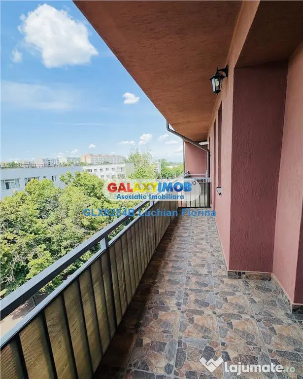 Apartament 3 camere, decomandat I 1 Decembrie