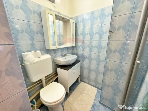 Apartament cu 3 camere de vânzare în zona Aurel Vlaicu