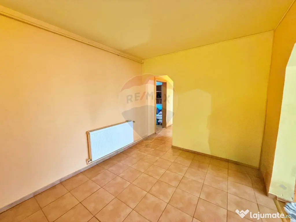 Apartament cu 3 camere de vânzare în zona Aurel Vlaicu