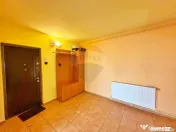Apartament cu 3 camere de vânzare în zona Aurel Vlaicu 