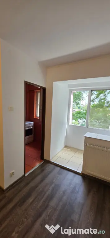 Proprietar vand Garsoniera Fizicienilor