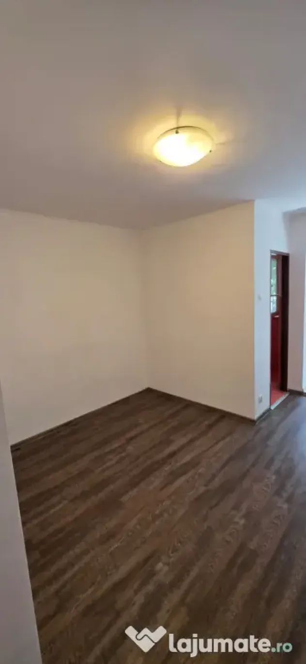Proprietar vand Garsoniera Fizicienilor