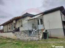 Casă / Vilă cu 4 camere de vânzare