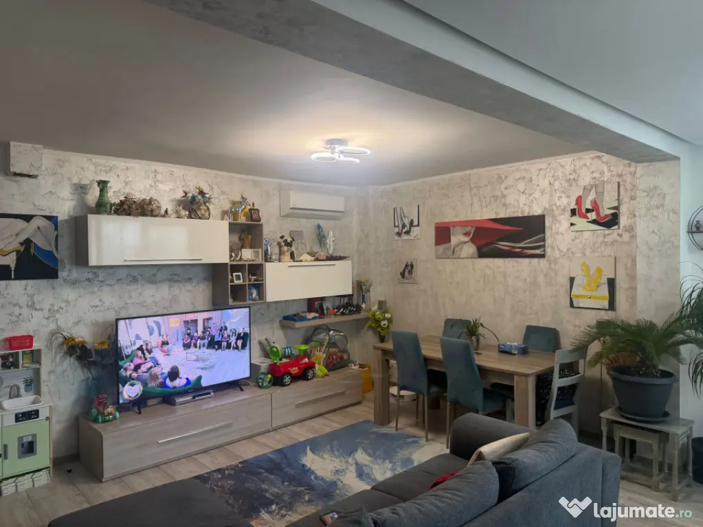 CASA DEOSEBITSA MOBILATA in stil italian ,zona podul VIORELE
