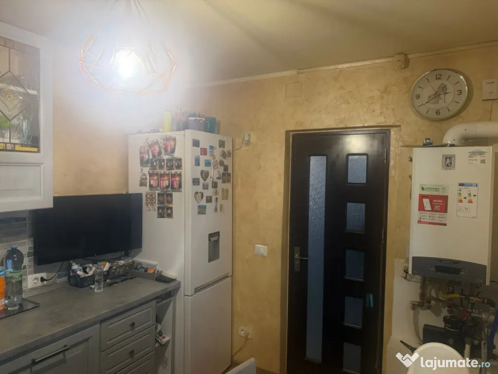 CASA DEOSEBITSA MOBILATA in stil italian ,zona podul VIORELE