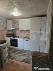 Casă cu 3 camere, 70 mp, teren 1.400 mp, anexe, Fărăgău 