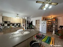 Apartament 3 camere de vanzare , Floresti.