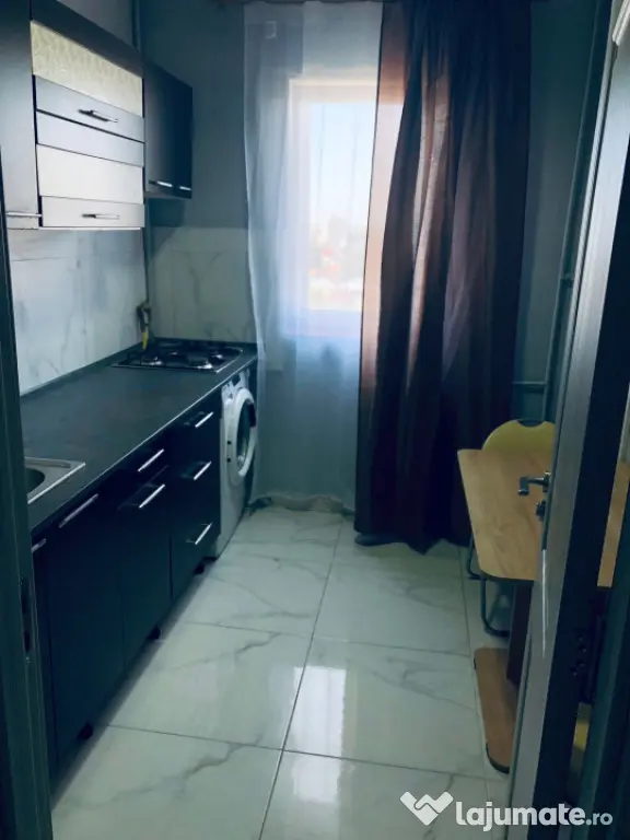 Apartament cu 3 camere- Zona Republicii