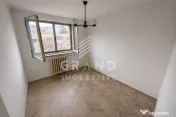 Apartament 3 camere, renovabil I zona Piata Flora I Mănăș 