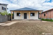 Casă nouă 4 camere, ideală pentru familie. Toate utili...