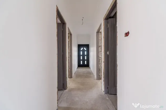 Casă nouă 4 camere, ideală pentru familie. Toate utili...