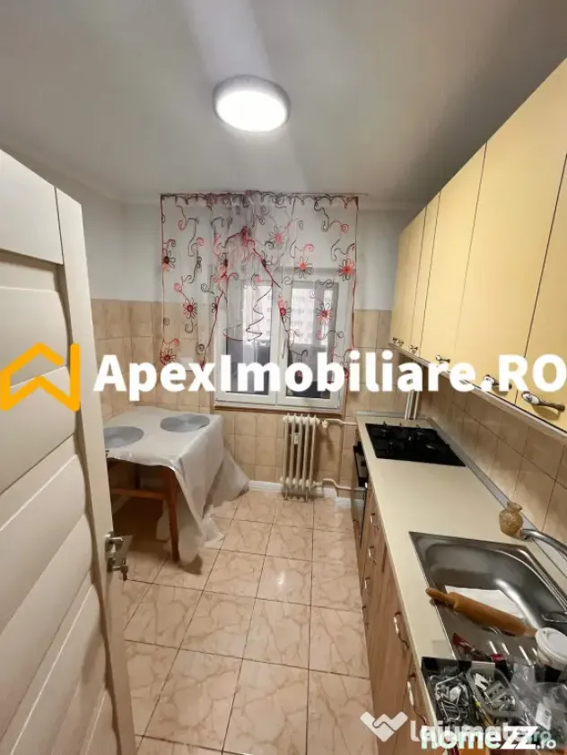 Apartament 3 camere de inchiriat Pantelimon București | Ape - Bucuresti (Bucuresti-Ilfov)