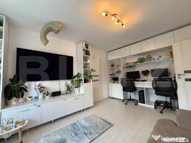 Apartament modern cu 2 camere, renovat complet, loc de parca - Brasov (Brasov)