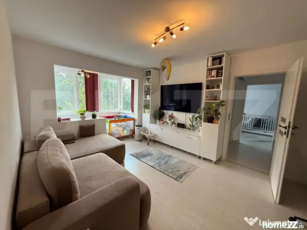 Apartament modern cu 2 camere, renovat complet, loc de parca - Brasov (Brasov)