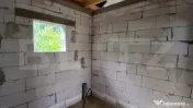 Casă cu trei camere de vânzare