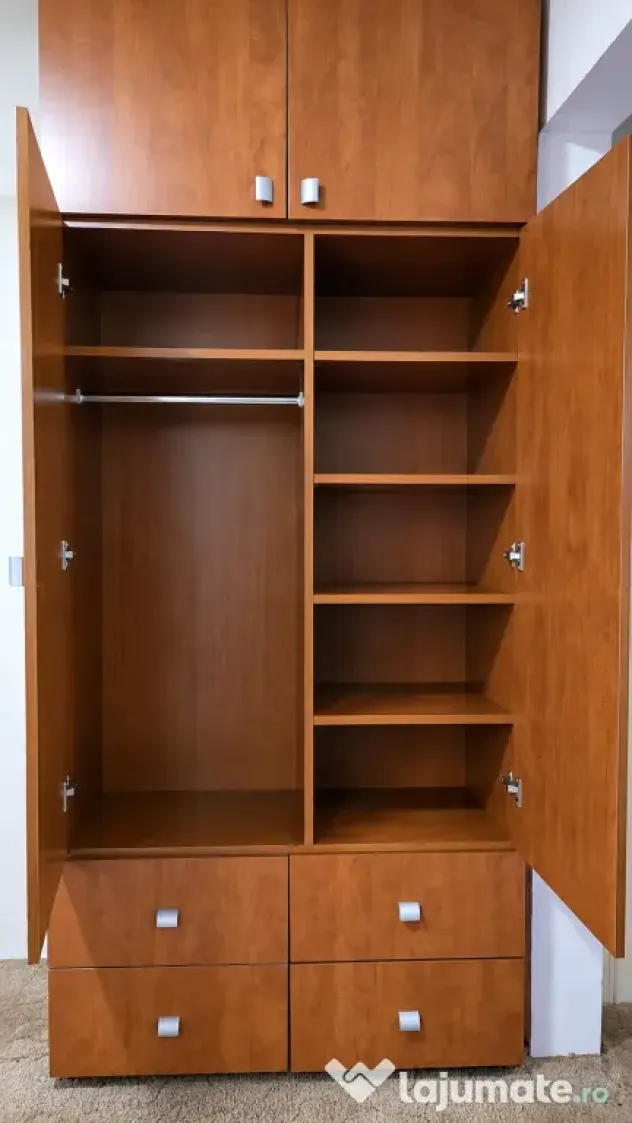 Mobilier 2 dulapuri hol dormitor + canapea extensibila și 2 fotolii