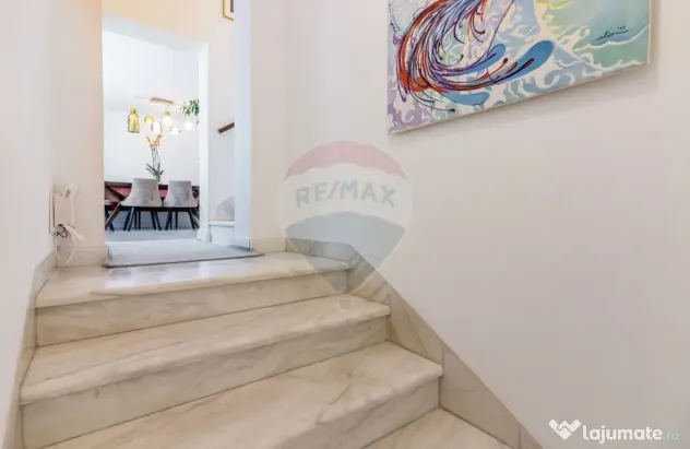 Casă / Vilă cu 5 camere de vanzare în zona Domenii, la...