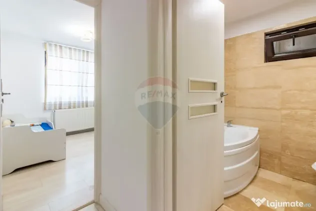 Casă / Vilă cu 5 camere de vanzare în zona Domenii, la...