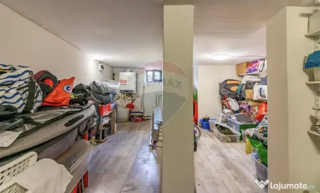 Casă / Vilă cu 5 camere de vanzare în zona Domenii, la...
