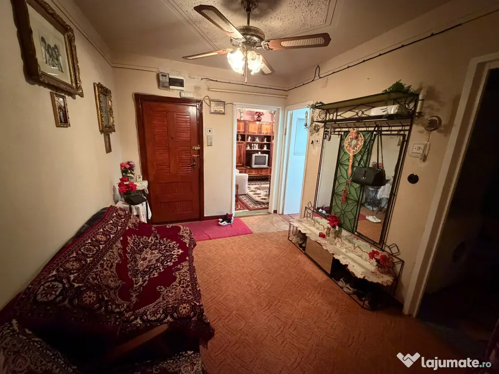 Apartament cu 3 camere 80mp in zona Vlaicu, Arad