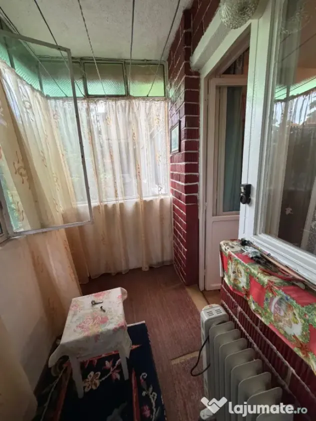 Apartament cu 3 camere 80mp in zona Vlaicu, Arad