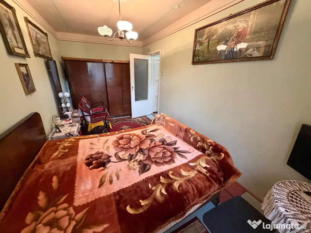 Apartament cu 3 camere 80mp in zona Vlaicu, Arad