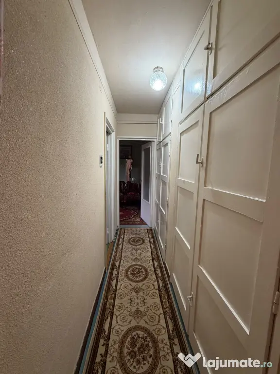 Apartament cu 3 camere 80mp in zona Vlaicu, Arad