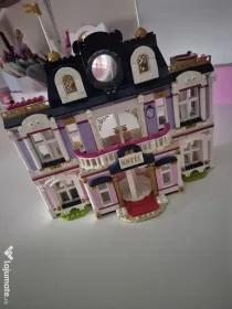 LEGO Friends - Grand Hotel in orasul Heartlake 41684