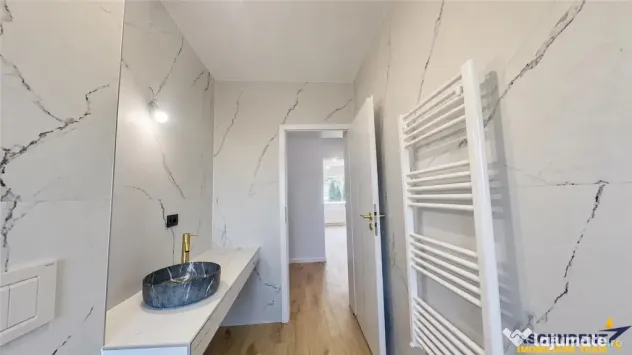 Garsoniera confort lux, totul nou, 40 mp utili, gradina cur