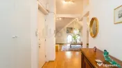 2 CAMERE LUX UNIVERSITATE 