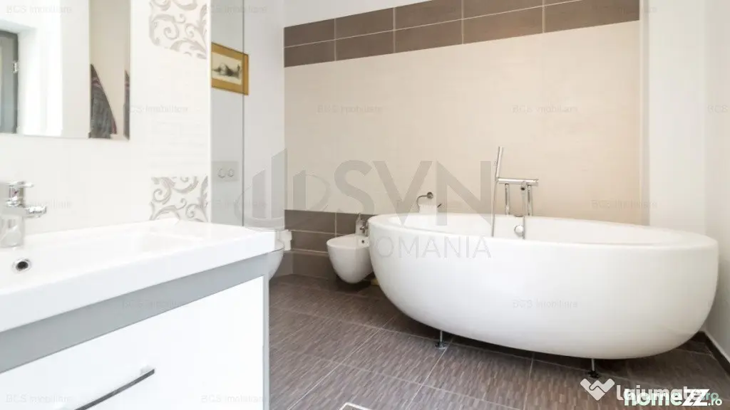 2 CAMERE LUX UNIVERSITATE