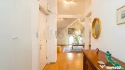 2 CAMERE LUX UNIVERSITATE 
