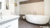 2 CAMERE LUX UNIVERSITATE 