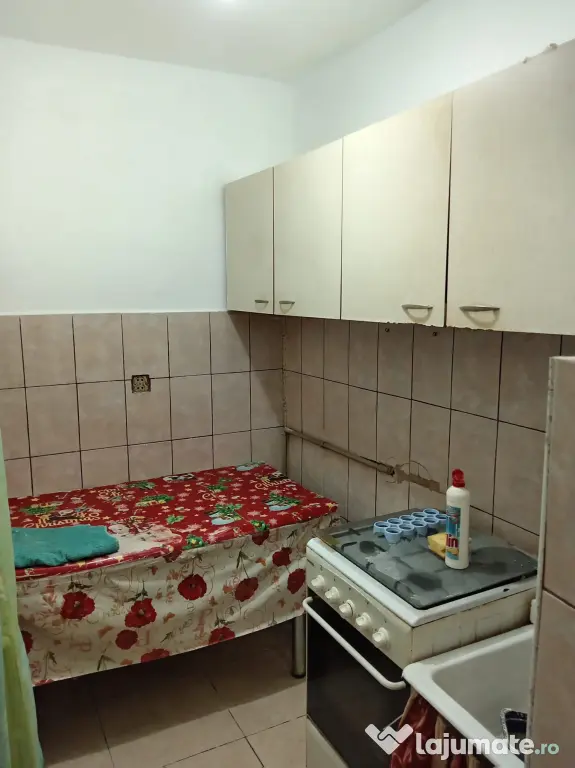 Ofer spre vanzare garsoniera Calea Moldovei