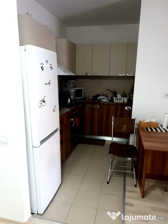 Ofer spre inchiriere apartament 2 camere 10min. 1 Decembrie