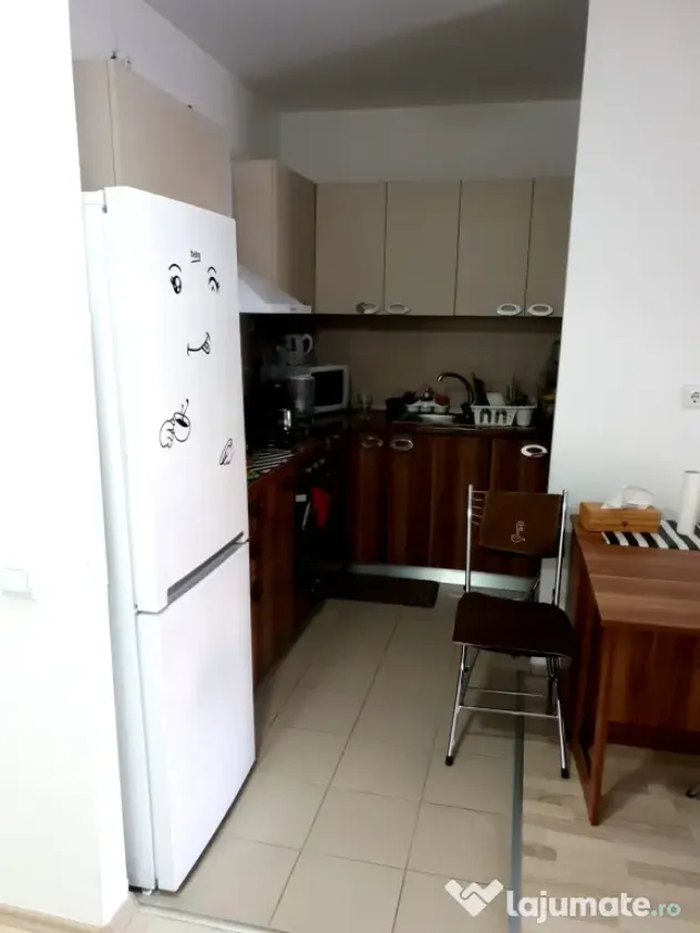 Ofer spre inchiriere apartament 2 camere 10min. 1 Decembrie