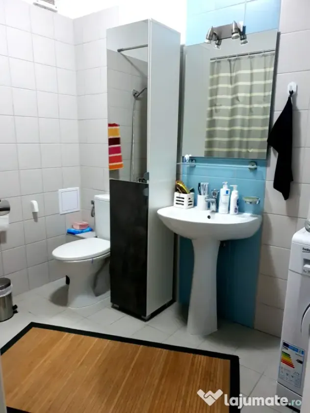 Ofer spre inchiriere apartament 2 camere 10min. 1 Decembrie