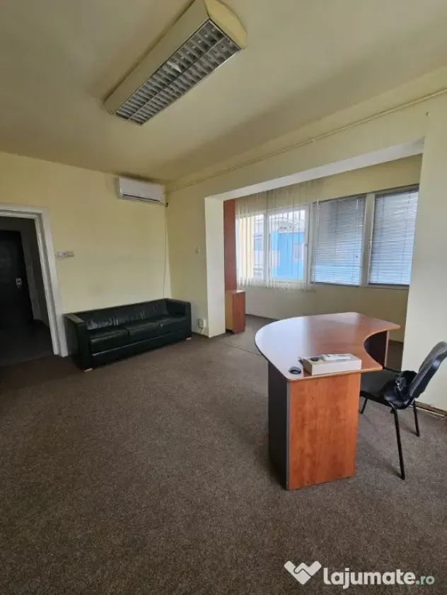 Vand apartament 2 camere semidecomandat,ultracentral,P.Mihai Viteazul