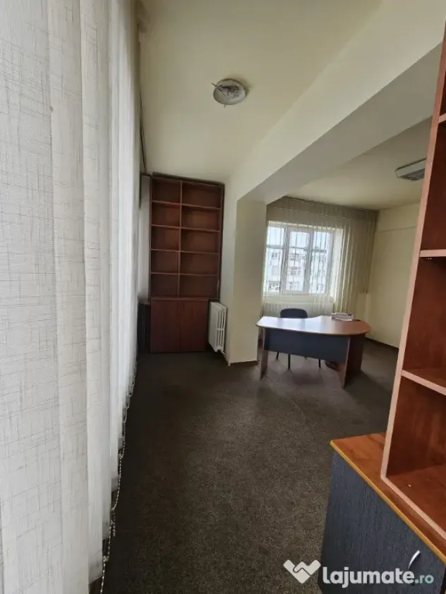 Vand apartament 2 camere semidecomandat,ultracentral,P.Mihai Viteazul