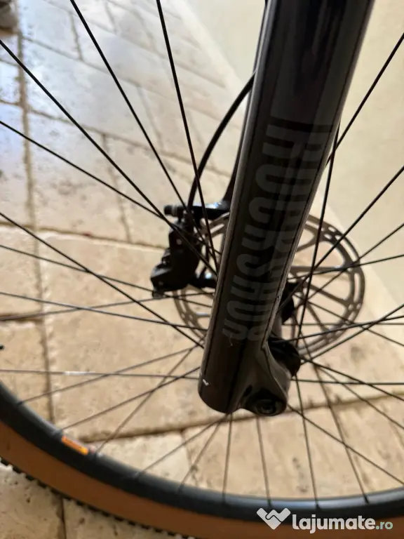 Vând bicicletă - Brandul Cannondale